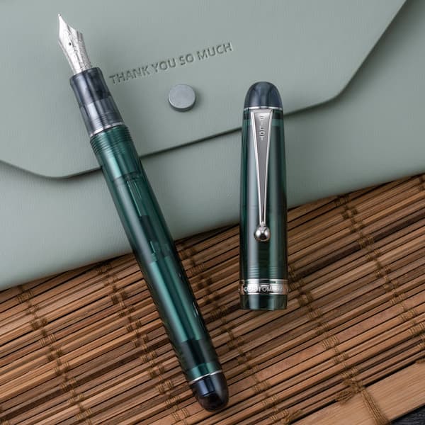 Pilot Vanishing Point Fountain Pens Explained! – Yoseka Stationery